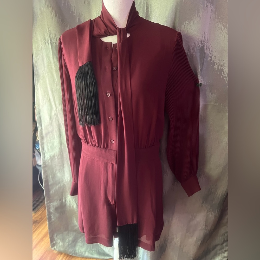 Michael Kors Beautiful burgundy color jumpsuit with cute design. Very cute S10 - Picture 6 of 14